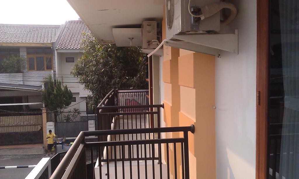 Hotel Rumah Sarwestri Bandung Exterior foto